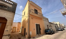 0725-VC - Muro Leccese - Abitazione indipendente con cantina