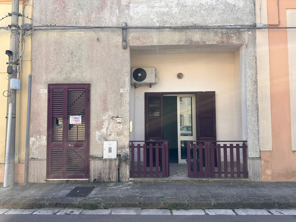 0426-VC - Muro Leccese - Abitazione indipendente con pannelli solari