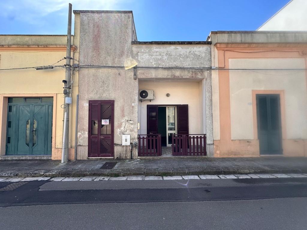 0426a-VC - Muro Leccese - Abitazione indipendente con giardino